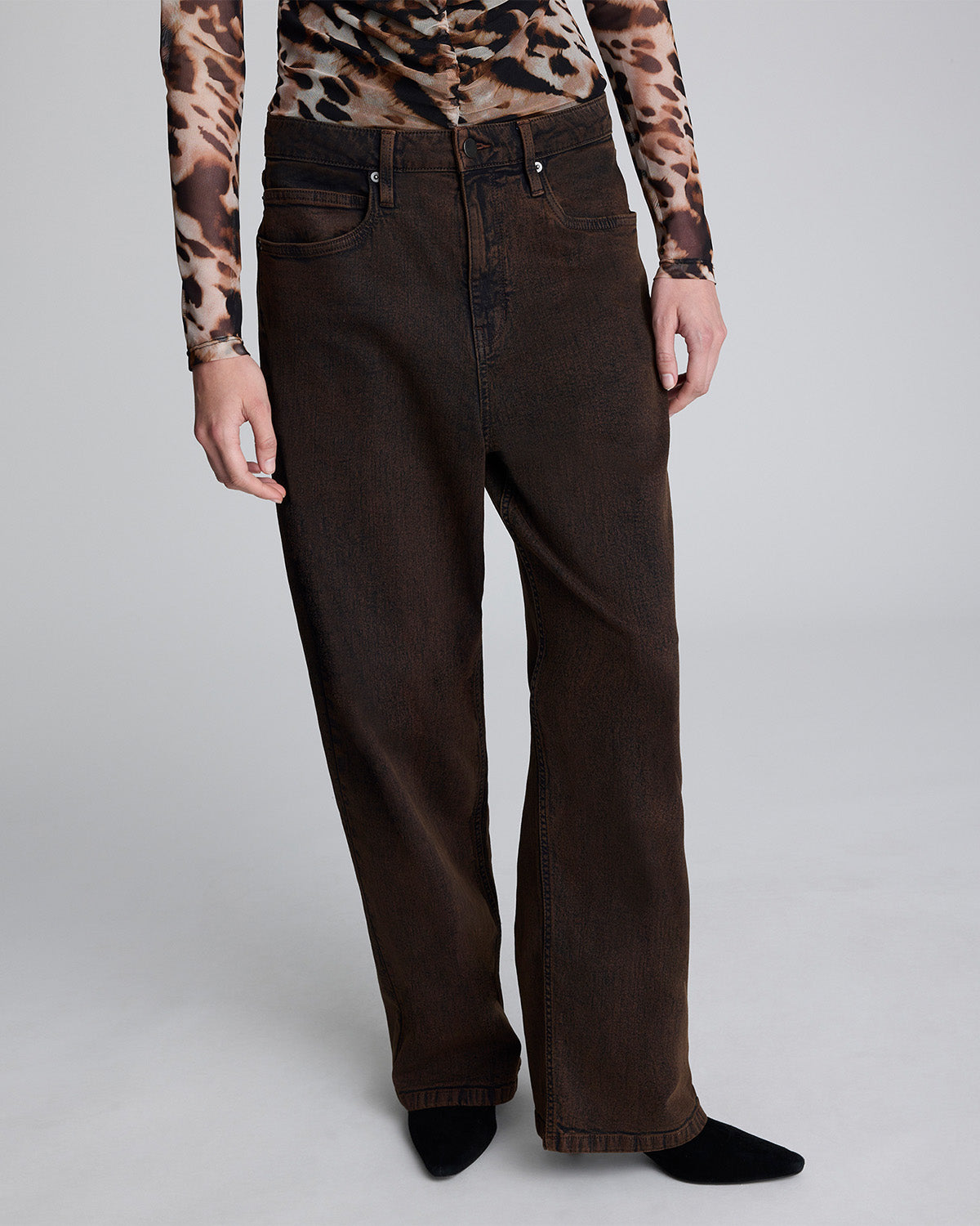 Pantalón tipo jean de corte boyfriend para mujer