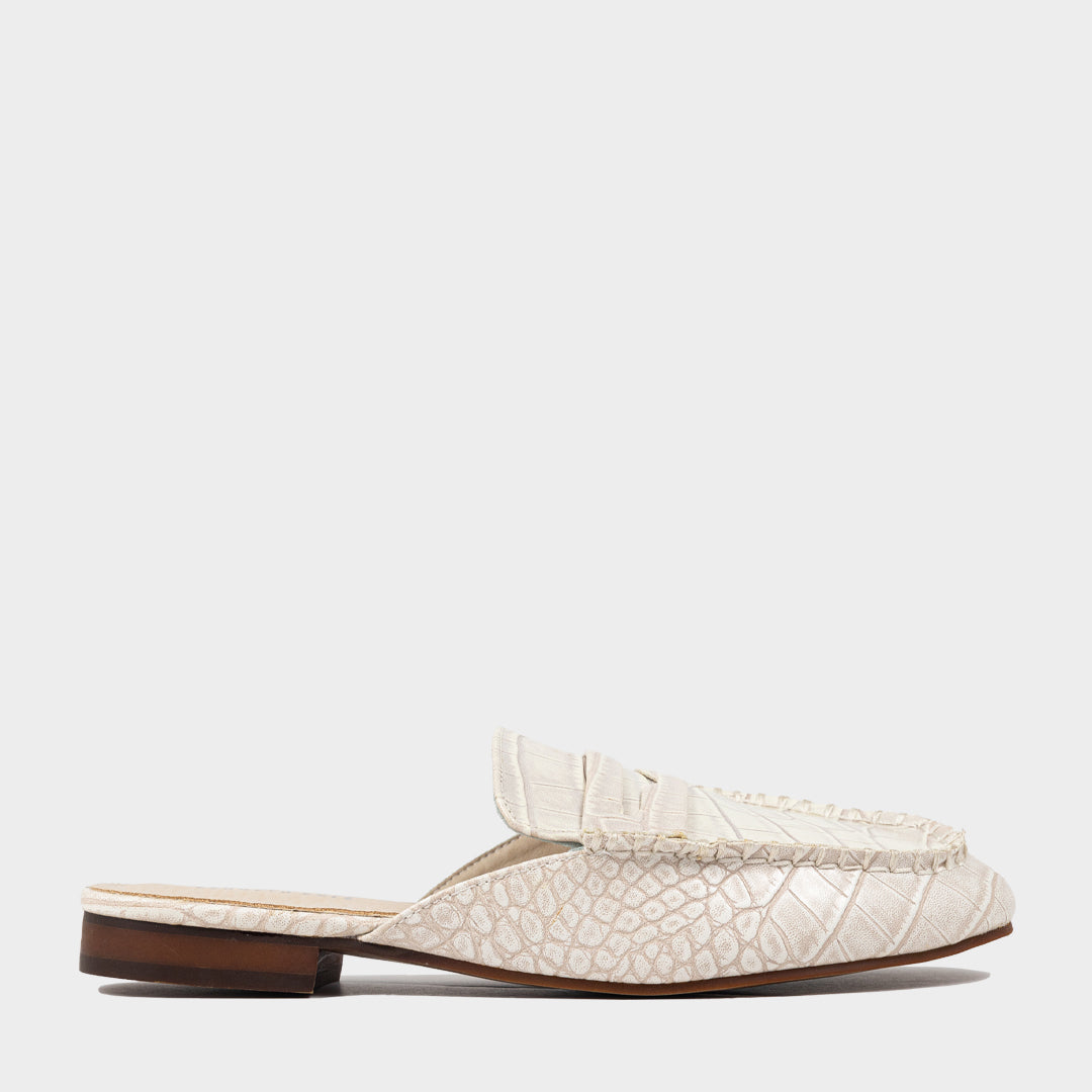 Maggie Mule Flat Mule Para Mujer – Kenneth Cole Peru